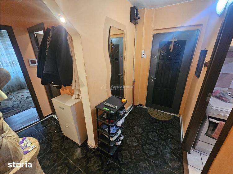Apartament cu 3 camere, mobilat în Central