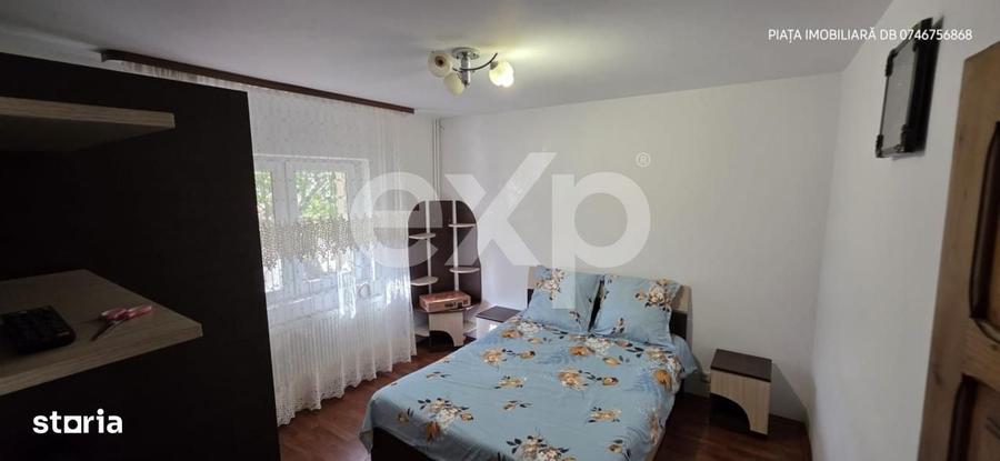 Apartament cu 4 camere decomandat în Central