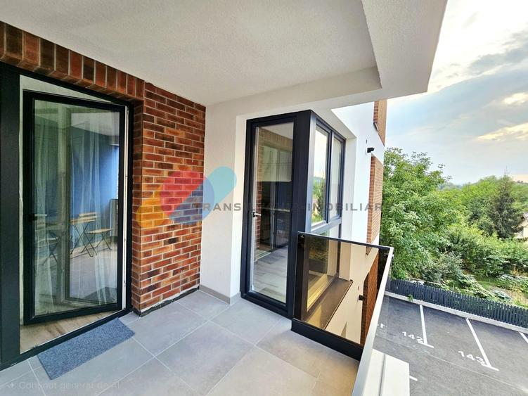 Apartament cu 3 camere semidecomandat în Florești