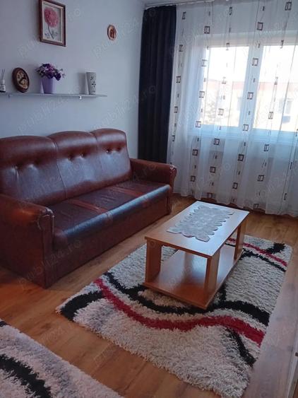 Apartament cu 2 camere semidecomandat în Florilor