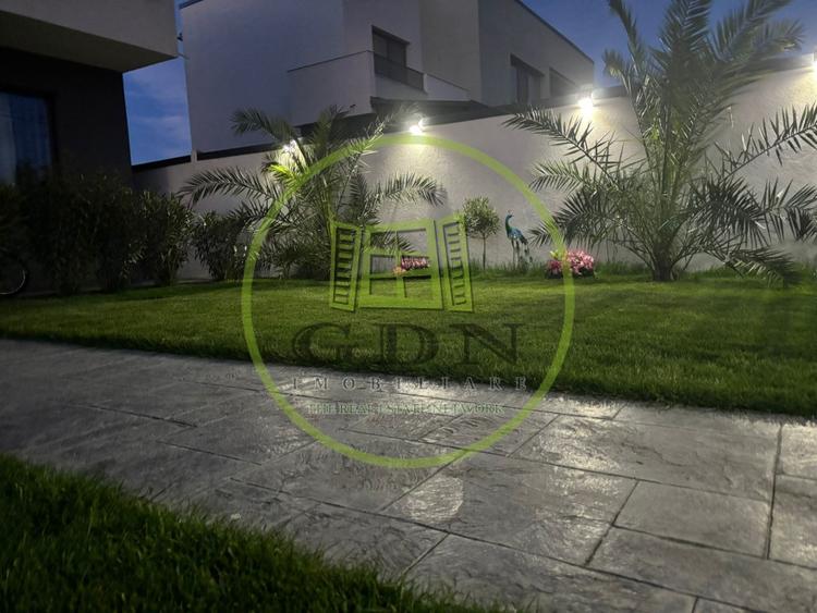 Casă individuală cu 4 camere cu Canalizare în Malu Mare