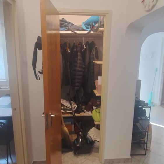 Apartament cu 3 camere decomandat în Tineretului