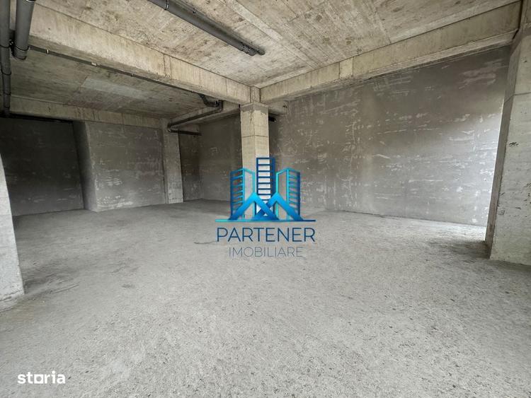Spațiu comercial, de 100 mp, în Bucium