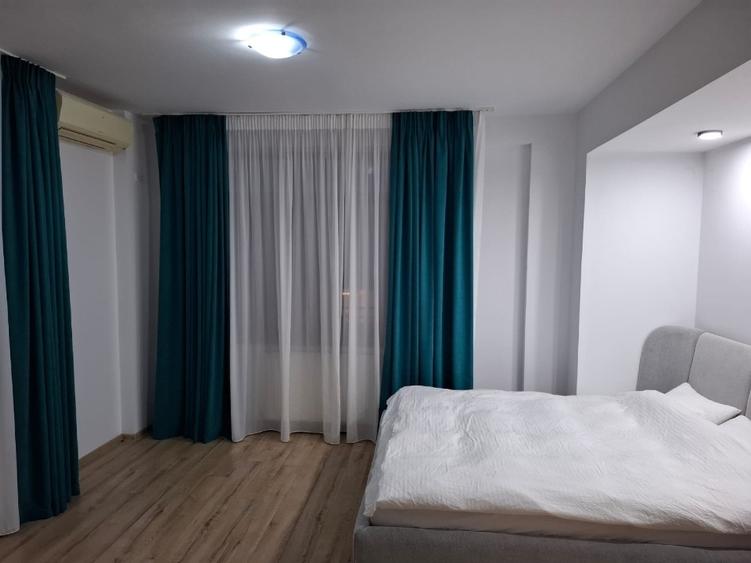 Apartament cu 3 camere decomandat, mobilat în Central