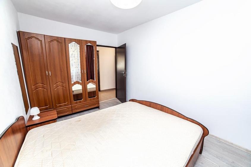 Apartament cu 3 camere semidecomandat, mobilat în Militari