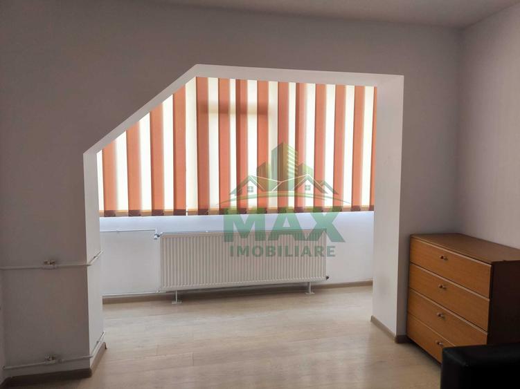 Apartament cu 2 camere decomandat în Malu Roșu