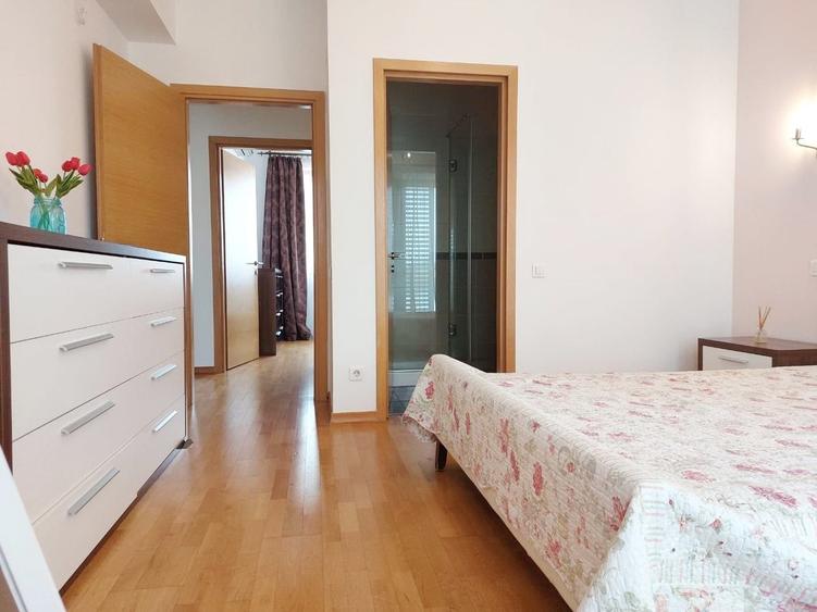 Apartament cu 3 camere decomandat, mobilat în Kiseleff