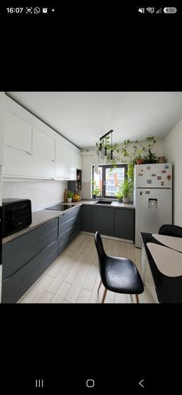 Apartament cu 3 camere decomandat în Doamna Ghica