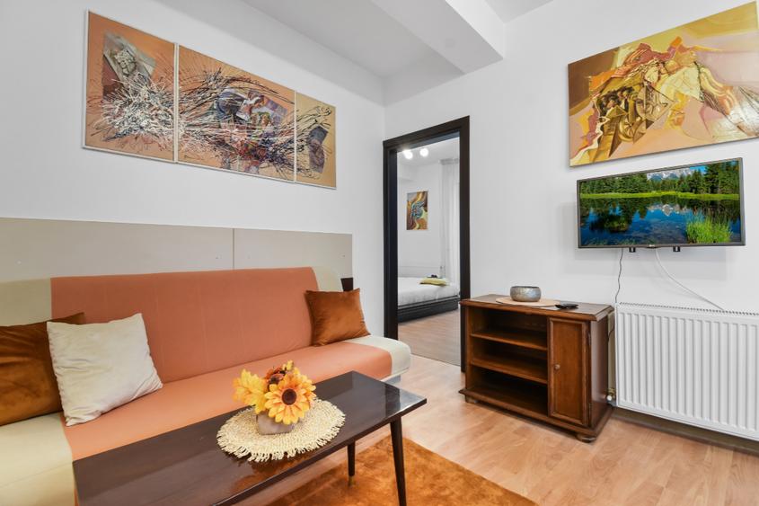 Apartament cu 3 camere, mobilat în Ultracentral