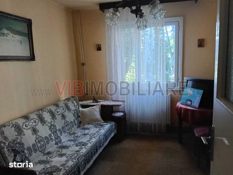 Apartament cu 3 camere semidecomandat în Șagului