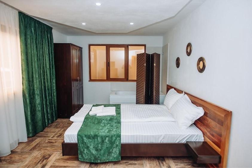 Casă cu 4 camere în Rucăr