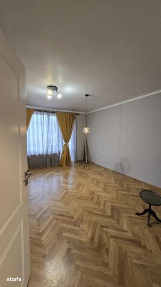 Apartament cu 3 camere decomandat în Blumăna