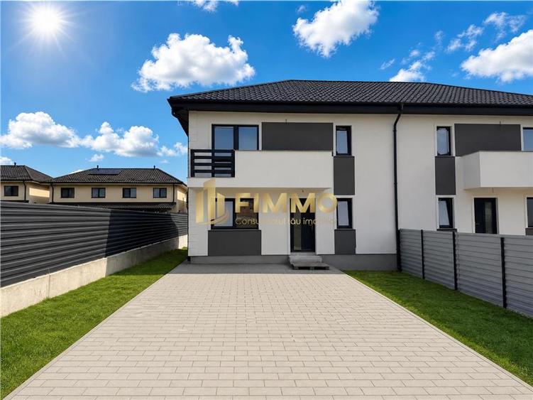 Duplex cu 4 camere cu Teren 260 Mp în Exterior Est