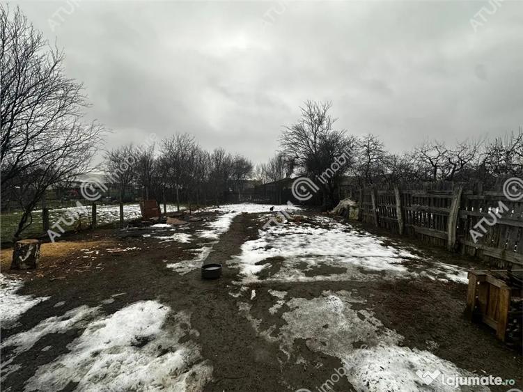 Casă cu 4 camere cu Teren 863 Mp în Turnișor