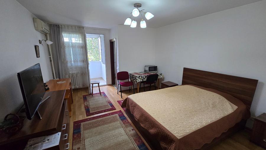 Garsonieră semidecomandată în Costin Georgian