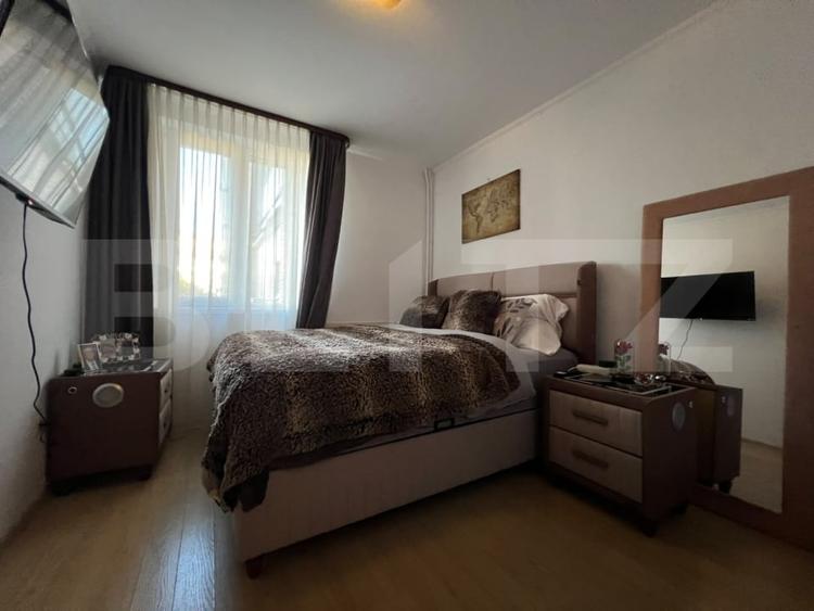 Apartament cu 3 camere semidecomandat, mobilat în Cantemir
