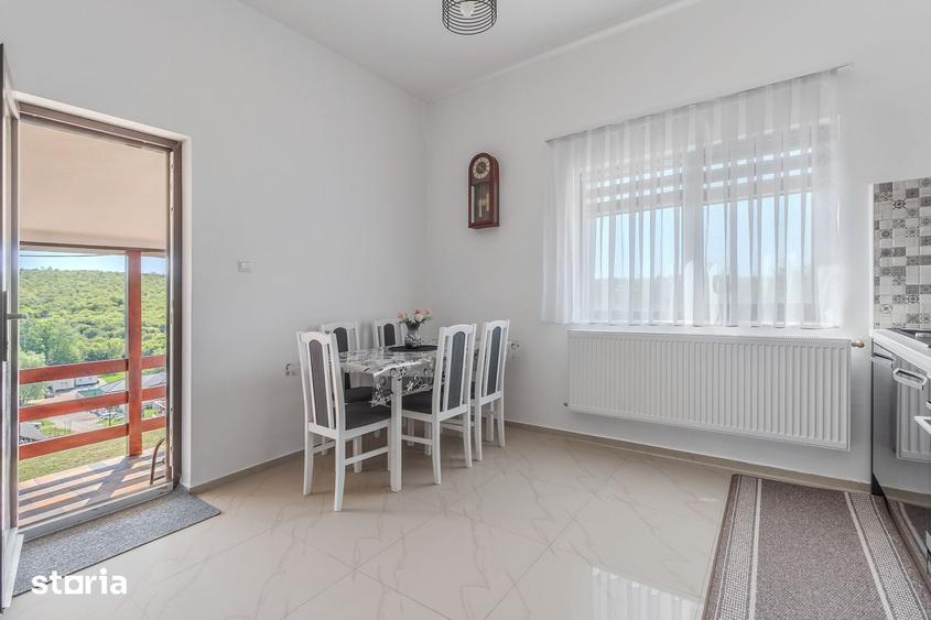 Casă cu 4 camere cu Teren 750 Mp în Paleu