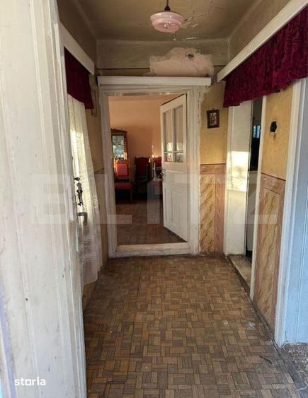 Casă cu 2 camere cu Teren 2331 Mp în Petrești