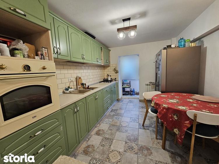Apartament cu 3 camere decomandat în Ultracentral
