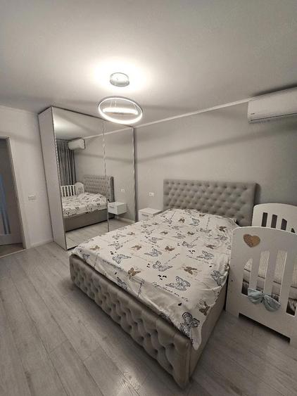 Apartament cu 4 camere semidecomandat, mobilat în Gorjului