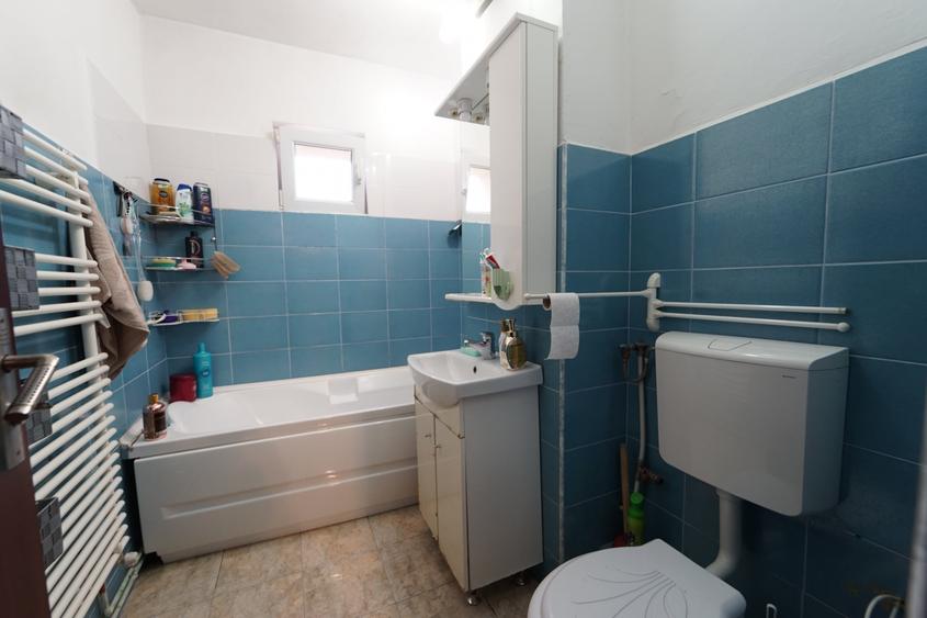 Apartament cu 4 camere decomandat, mobilat în Mărăști