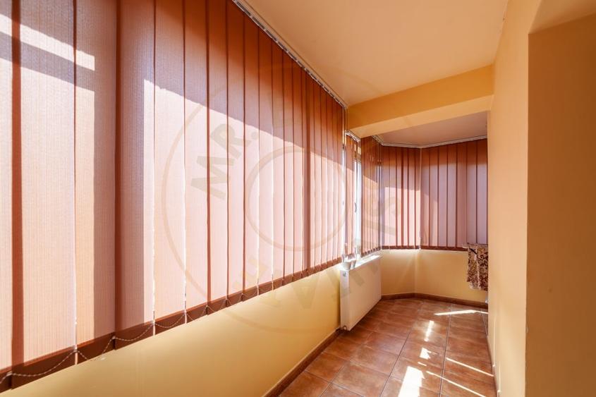 Apartament cu 4 camere decomandat în Bere