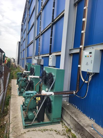 Spațiu industrial, de 2,400 mp, în Zimandu Nou