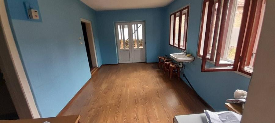 Casă cu 2 camere în Câmp