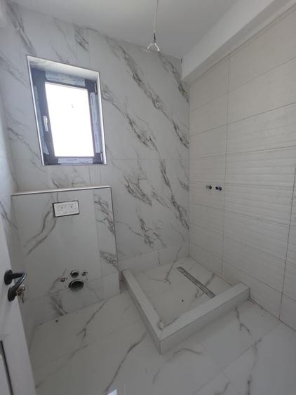 Casă individuală cu 4 camere cu Canalizare în Berceni