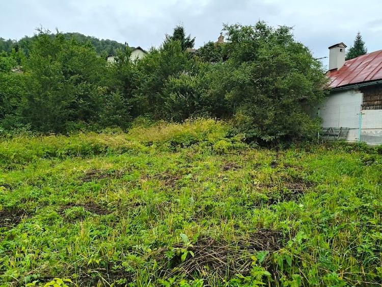 Teren Construcții intravilan de 700 mp, în Azuga