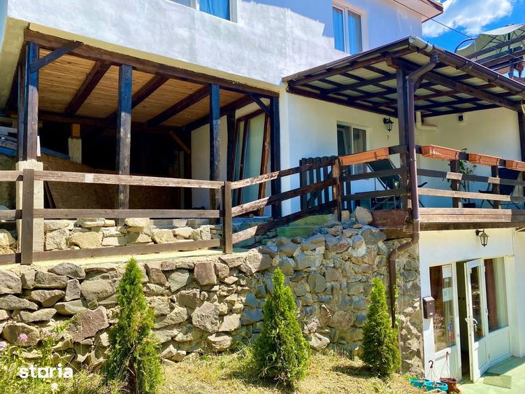Casă cu Teren 1800 Mp în Central