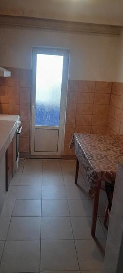 Apartament cu 3 camere decomandat în Ostroveni