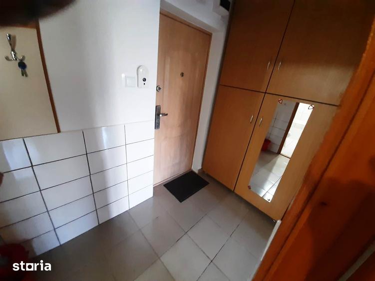 Garsonieră decomandată în Micro 14