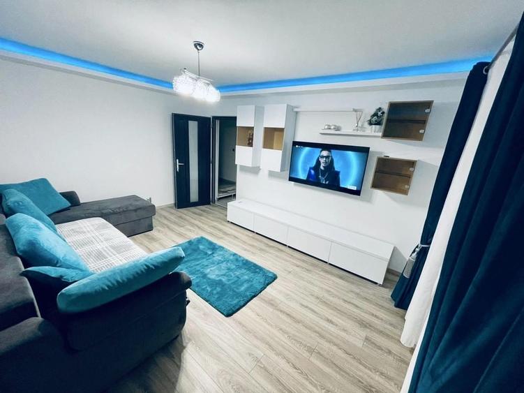 Apartament cu 2 camere decomandat în Rovine