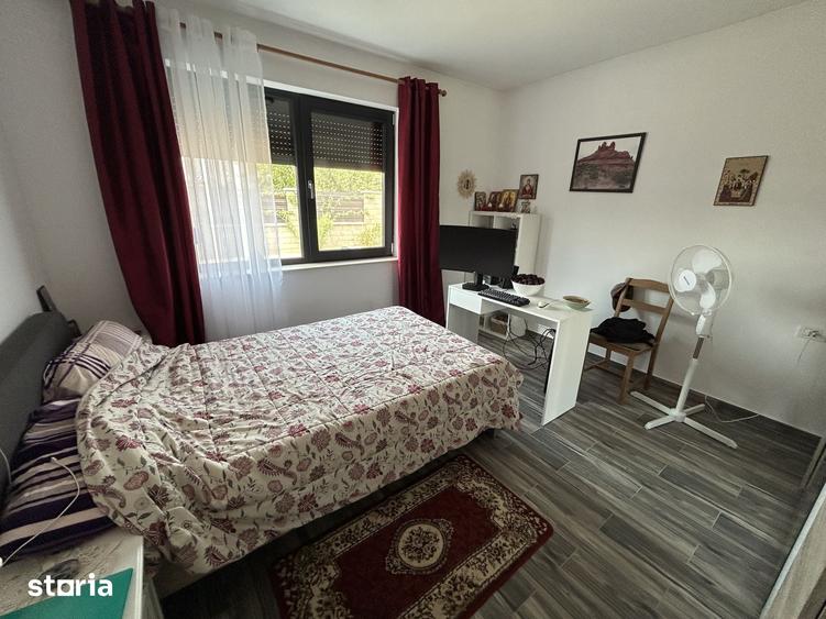 Casă cu 3 camere cu Teren 470 Mp în Vladimirescu