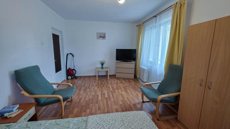 Garsonieră decomandată în Vitan