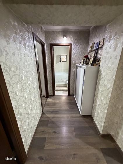 Apartament cu 3 camere decomandat în Buzaului
