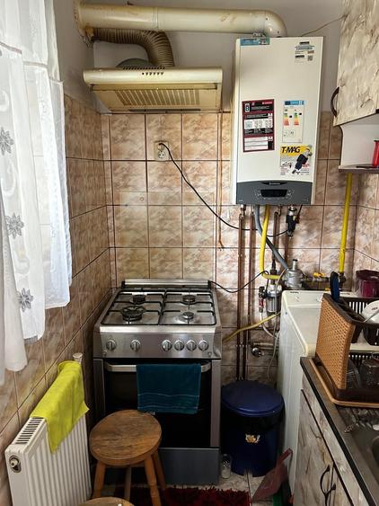 Apartament cu 2 camere semidecomandat, mobilat în Central
