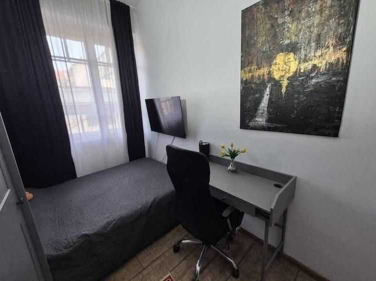 Apartament cu 3 camere decomandat în Ghiroda