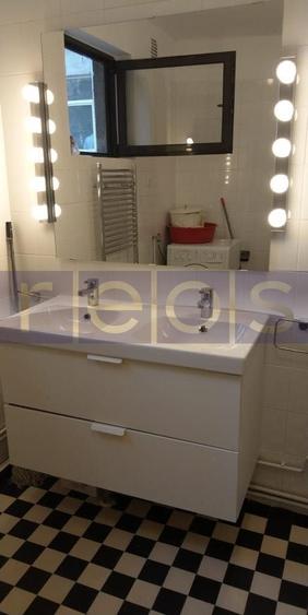 Apartament cu 5 camere semidecomandat, mobilat în Amzei