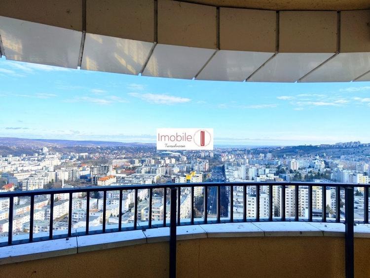 Penthouse cu 4 camere decomandat în Mănăștur