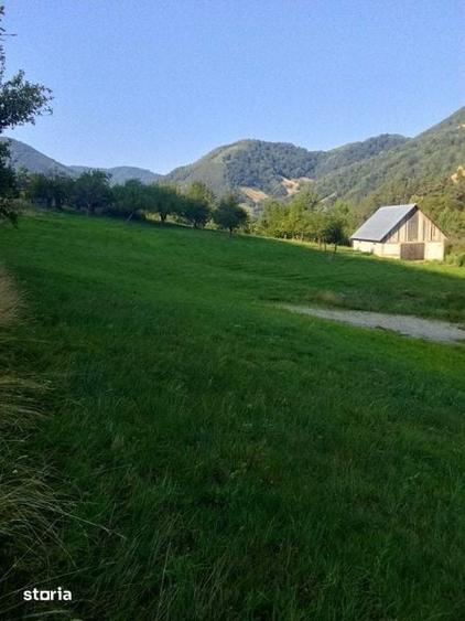 Vand teren intravilan in zona montana - 1