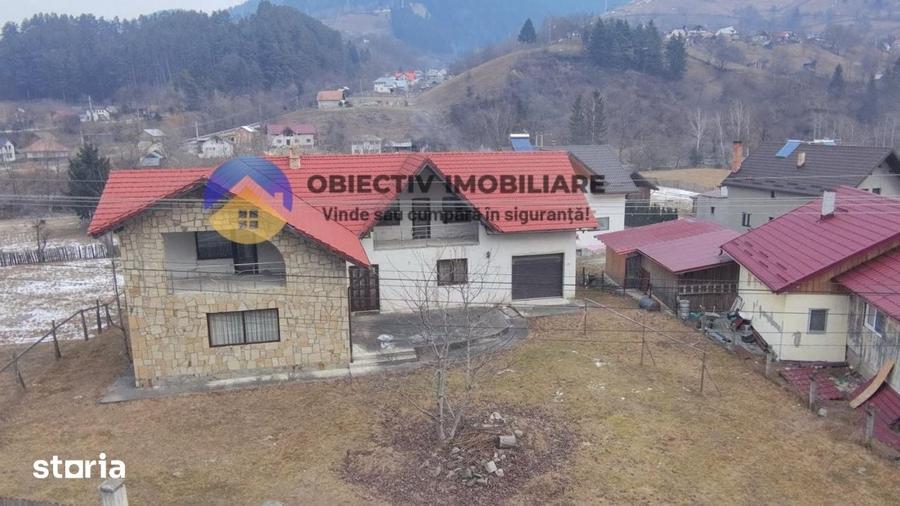 Casă cu 4 camere cu Teren 1376 Mp în Borca