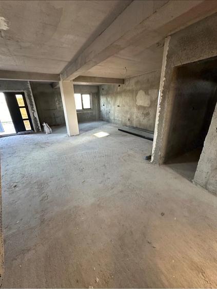 Casă cu Teren 300 Mp în Central