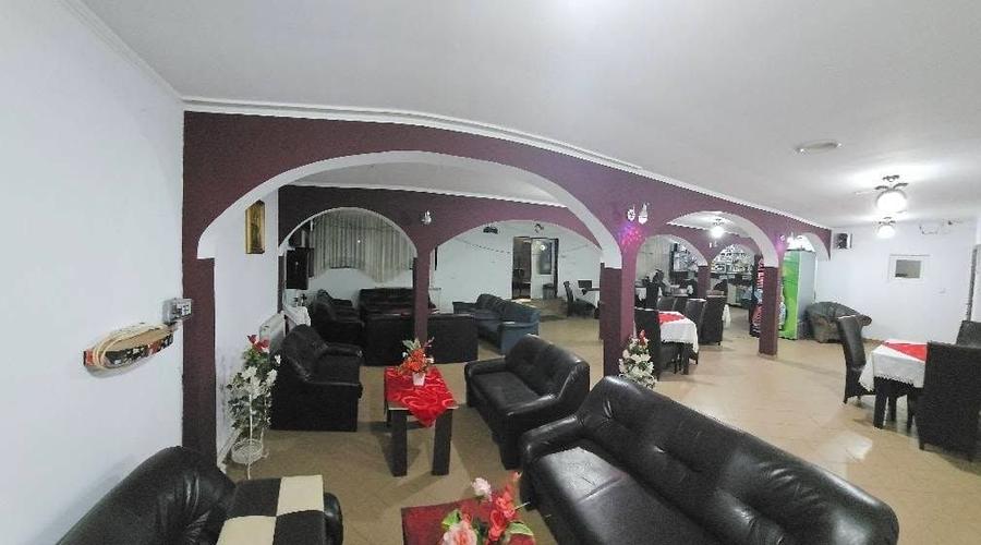Spațiu comercial, de 400 mp, în Humulești