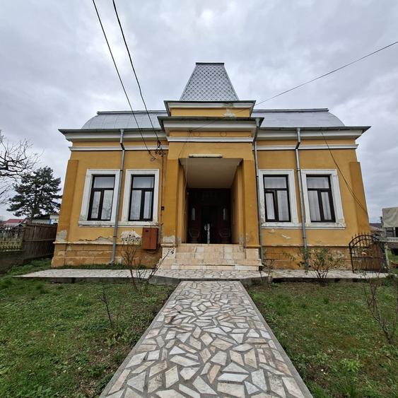 Casă individuală cu 5 camere cu Teren 1500 Mp în Priboieni