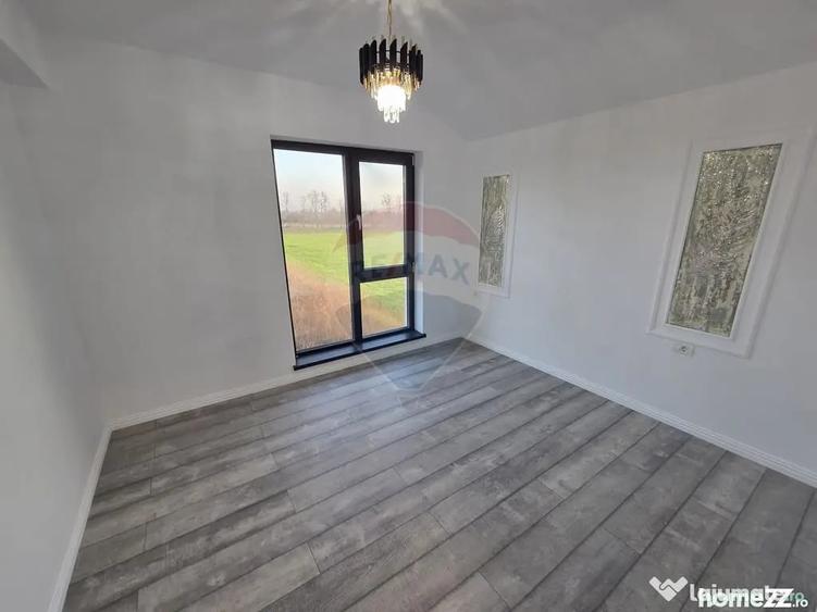 Casă cu 4 camere cu Teren 310 Mp în Vânători