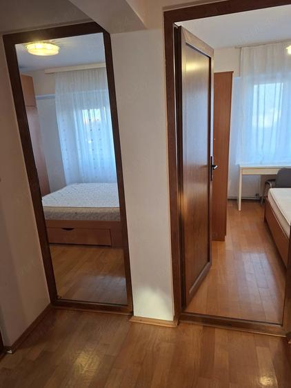 Apartament cu 3 camere decomandat în Intim
