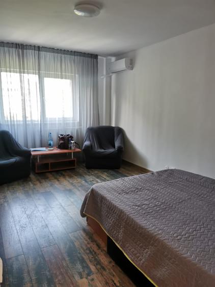 Garsonieră decomandată, mobilată în Tineretului