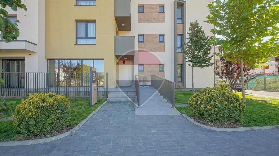 Apartament cu 2 camere decomandat, mobilat în Tractorul